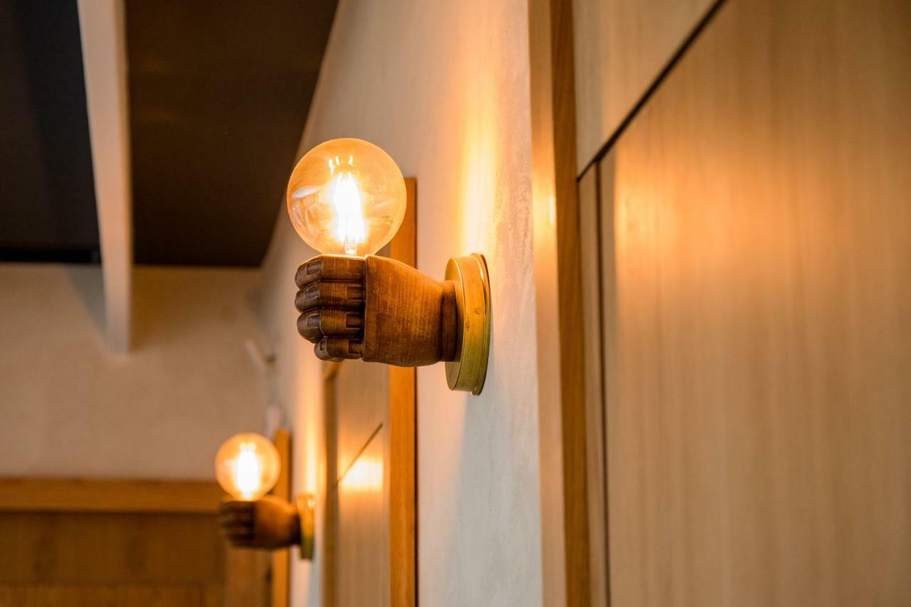Hotel Lobby Sevilla Kültér fotó Wall lights